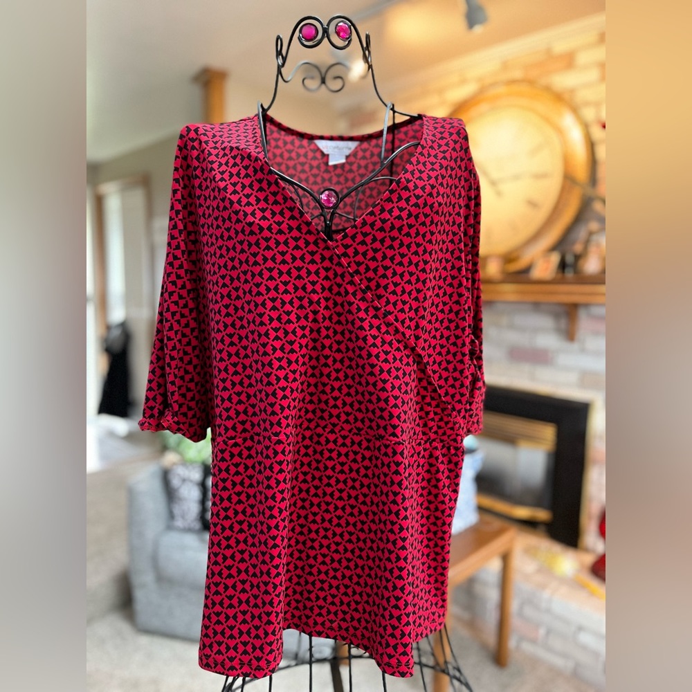Liz Claiborne Womens Plus 1X Red and Black wrap style blouse. NWOT